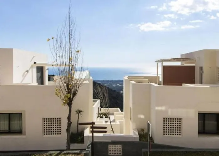 Samara 20 Luxury Gym Pools Panoramic Views *