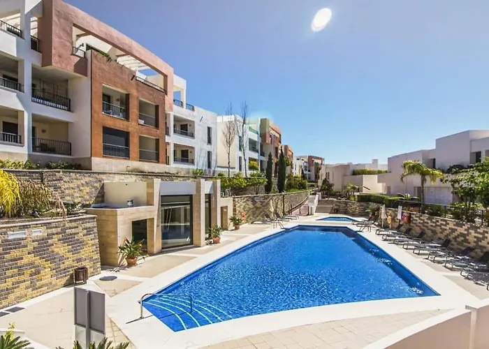 Samara 20 Luxury Gym Pools Panoramic Views