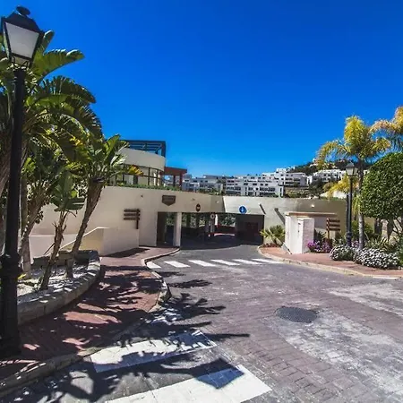 Samara 20 Luxury Gym Pools Panoramic Views Marbella