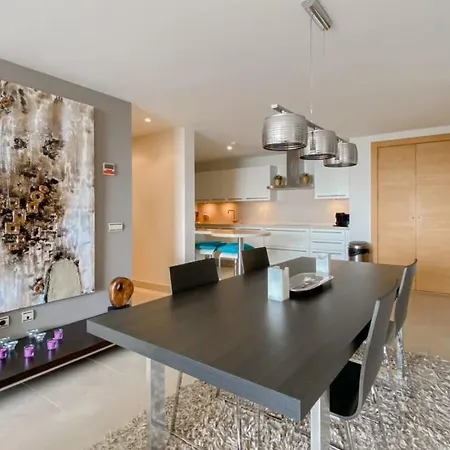 Samara 20 Luxury Gym Pools Panoramic Views *